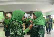 Penyematan Pin Pada Pengurus Baru DPC GWS Kota Yogya Periode 2023-2028 (Foto : Pemkot Jogja)