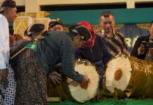 Lemper Raksasa dalam Upacara Rebo Pungkasan Kalurahan Wonokromo, Bantul (Foto : Pemkab Bantul)