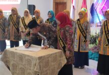 Pelantikan 14 Bunda Literasi ( Foto : Pemprov Jateng )
