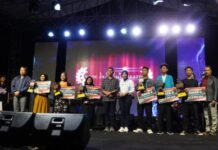 Penyerahan Hadiah pada Pemenang Lomba Gunungkidul Tourism Fest ( Foto : Pemkab Gunungkidul )