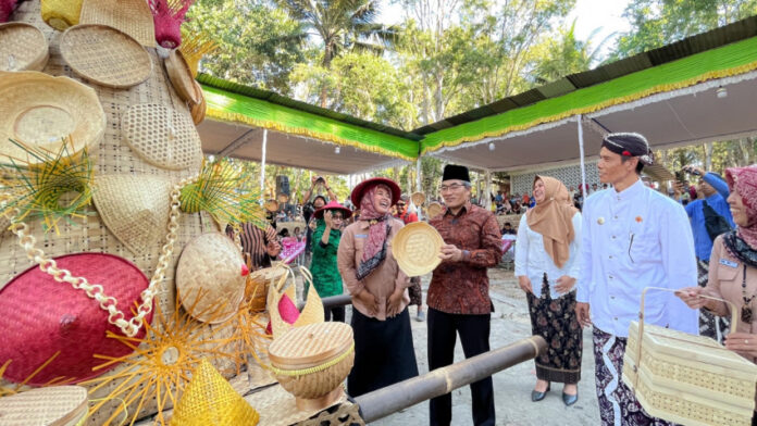 Grebeg Bambu Kalurahan Munthuk ( Foto : Pemkab Bantul )