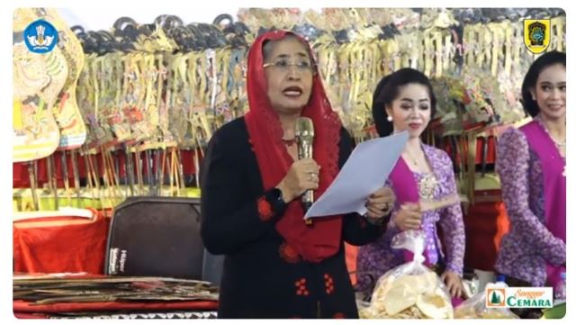 Semarak memeriahkan Hari Wayang Nasional serta momen memperingati Pertunjukan Wayang (The Wayang Puppet Theatre) yang telah masuk dalam Intangible Cultural Heritage (ICH) UNESCO digelar lewat Pagelaran Wayang Kulit malam Jumat Pon pada hari Kamis (2/11) lalu di Klaten, Jawa Tengah (Foto: Kemendikbudristek)
