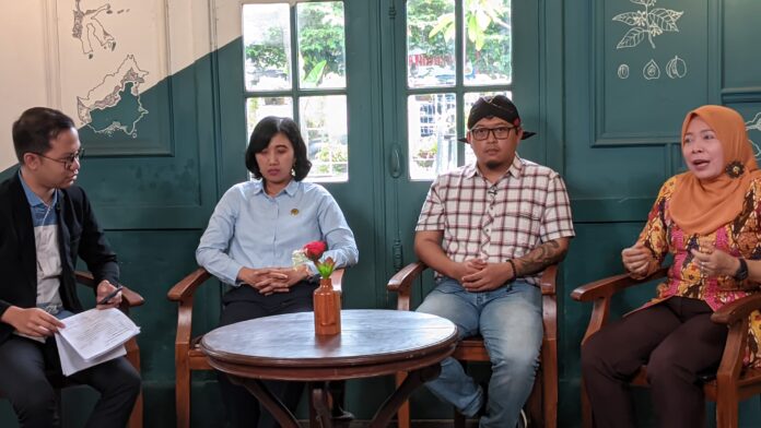 Podcast Diseminasi Konten Positif: Peran SP4N-Lapor dan E-Lapor DIY dalam Menampung Aspirasi Pemilih Pemilu 2024