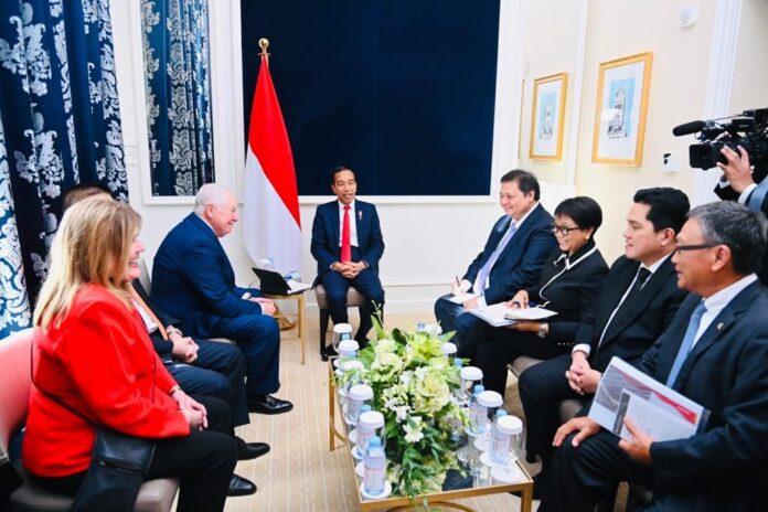 Presiden Jokowi menerima Chairman Freeport McMoRan, Ricard Adkerson, di Hotel Waldorf Astoria, Washington DC, AS, Senin (13/11/2023)
