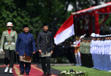 Presiden Prabowo Antar Jokowi ke Bandara Usai Pisah Sambut di Istana