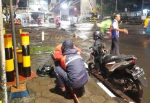 seorang pengendara mobil menerobos palang pintu di perlintasan sebidang JPL 351 Emplasemen Lempuyangan sisi timur pada Rabu (14/5/2025) malam yang mengakibatkan kerusakan pada palang pintu.