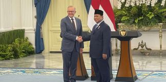Presiden Prabowo Subianto menegaskan bahwa Australia dan Indonesia ditakdirkan menjadi negara tetangga sekaligus mitra strategis. Pernyataan ini disampaikan usai pertemuan bilateral dengan Perdana Menteri Australia Anthony Albanese di Istana Merdeka, Jakarta, Kamis (15/5/2025).