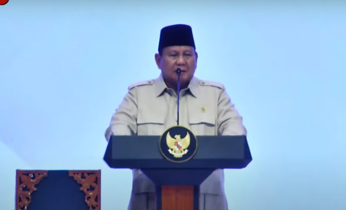 Prabowo saat memberikan arahan dalam Kongres IV Pengurus Pusat Tunas Indonesia Raya (Tidar) di Hotel Borobudur Jakarta pada Sabtu (17/5) Prabowo saat memberikan arahan dalam Kongres IV Pengurus Pusat Tunas Indonesia Raya (Tidar) di Hotel Borobudur Jakarta pada Sabtu (17/5)