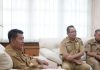 Bupati Kulon Progo Agung Setyawan (kiri) beserta jajarannya ketika menerima kunjungan Kanwil Kemenkum DIY, Senin (19/5/2025) siang, di Kantor Bupati Kulon Progo. (Foto: Kemenkum DIY)
