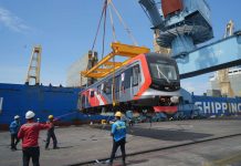KAI Commuter Perkuat Armada dengan Tambahan 96 Unit KRL Baru Kereta Baru yang tiba di Pelabuhan Tanjung Priok,Jakarta, (Foto: KAI Commuter)