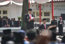 Wabup Sleman Danang Maharsa saat menjadi Inspektur Upacara Hari Lahir Pancasila di Lapangan Pemda, Minggu (1/6/2025). (Foto: Humas Pemkab Sleman)