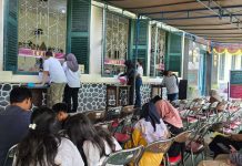 Pelaksanaan pengumpulan berkas dan verifikasi pendaftaran pada SPMB Jalur Zonasi Radius di SMPN 5 Yogyakarta, Jumat (20/6/2025) siang.(Foto: Ist)