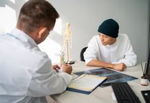Ilustrasi Berobat ke Dokter (Foto: Istimewa)