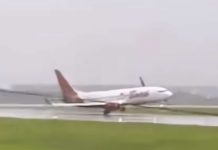 Batik Air Bantah Pelanggaran Prosedur dalam Insiden Pendaratan Miring di Soetta Momen pesawat Batik Air hampir tergelincir saat mendarat di Bandara Internasional Soekarno-Hatta, Sabtu (28/6/2025). (Foto: Google)