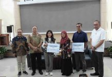 Kemensos Jamin Keamanan Digital Tablet Sekolah Rakyat Sekretaris Jenderal Kemensos Robben Rico saat mendampingi kunjungan Menteri Komunikasi dan Informatika Meutya Hafid di BBPPKS Sleman, Yogyakarta, Sabtu (28/6/2025) - Foto: Kemensos RI