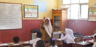 Ilustrasi Guru mengajar di Sekolah (Foto:Istimewa)