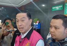 Eks Menteri Perdagangan (Mendag) Thomas Trikasih Lembong alias Tom Lembong saat ditemui di sela persidangan dugaan korupsi importasi gula di Pengadilan Tipikor Jakarta Pusat, Selasa (20/5/2025). - Foto: Istimewa