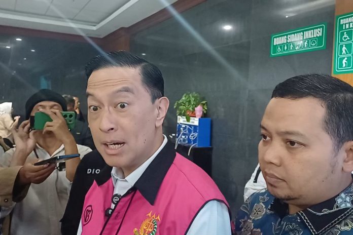 Eks Menteri Perdagangan (Mendag) Thomas Trikasih Lembong alias Tom Lembong saat ditemui di sela persidangan dugaan korupsi importasi gula di Pengadilan Tipikor Jakarta Pusat, Selasa (20/5/2025). - Foto: Istimewa
