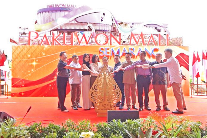 PT Pakuwon Jati resmi memulai pembangunan proyek raksasa, Pakuwon Mall Semarang, yang menandai tonggak sejarah perusahaan di Kota Lumpia, Senin (18/8/2025).(PWON) PT Pakuwon Jati resmi memulai pembangunan proyek raksasa, Pakuwon Mall Semarang, yang menandai tonggak sejarah perusahaan di Kota Lumpia, Senin (18/8/2025).(PWON)