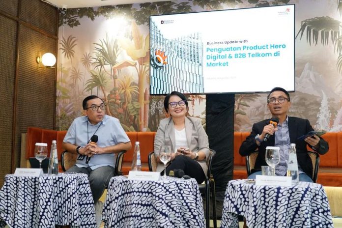 Telkom Faizal Rochmad Djoemadi (kanan) memaparkan strategi transformasi Telkom menjadi digital telco berbasis teknologi AI.(Dok. Telkom) Telkom Faizal Rochmad Djoemadi (kanan) memaparkan strategi transformasi Telkom menjadi digital telco berbasis teknologi AI.(Dok. Telkom)