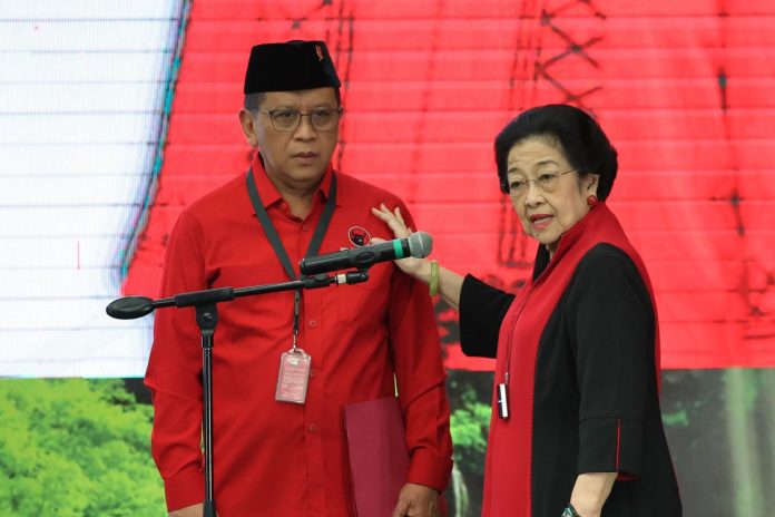 Ketua Umum PDI-P, Megawati Soekarnoputri kembali melantik Hasto Kristiyanto sebagai Sekjen PDI-P masa bakti 2025-2025, Kamis (14/8/2025).(Dokumentasi PDI-P)