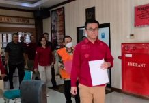 Pejabat UGM Dinonaktifkan Pasca Jadi Tersangka Korupsi Pengadaan Kakao Fiktif Pejabat UGM Ditangkap Kejaksaan Kasus Dugaan Korupsi Rp 7,4 M (Foto: Kejaksaan Tinggi Jawa Tengah)