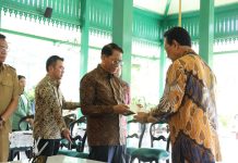 PT KAI bersama Gubernur DIY Sri Sultan HB X saat menandatangi kerjasama, Selasa (12/8/2025)(Humas PT KAI Daop 6 Yogyakarta)