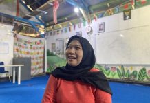 Iin, Kepala Sekolah SAAJA Setiabudi yang mendedikasikan hidupnya untuk anak-anak dari keluarga prasejahtera di Jakarta Selatan.(Hanifah Salsabila)