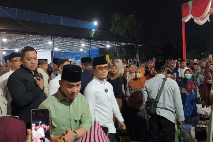 Wakil Presiden (Wapres) RI Gibran Rakabuming bersama Gus Miftah menghadiri Harlah Pondok Pesantren (Ponpes) Ora Aji ke-13 di Sleman, Daerah Istimewa Yogyakarta (DIY) pada Sabtu (2/8/2025) (Foto: Istimewa)