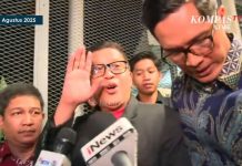 Hasto Kristiyanto Sempurnakan 5 Buku Hasil Renungan di Tahanan Sekretaris Jenderal (Sekjen) PDIP Hasto Kristiyanto resmi bebas dari Rumah Tahanan Komisi Pemberantasan Korupsi (Rutan KPK), Kuningan, Jakarta, Jumat (1/8/2025). (Hasil Tangkapan Layar Kanal YouTube KompasTV)
