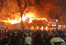 AHY Desak Penegakan Hukum Pasca Pembakaran Gedung Grahadi Gedung Grahadi di Surabaya, dibakar massa, Sabtu (30/8/2025).(Dok. Warga Syaiful Arief)