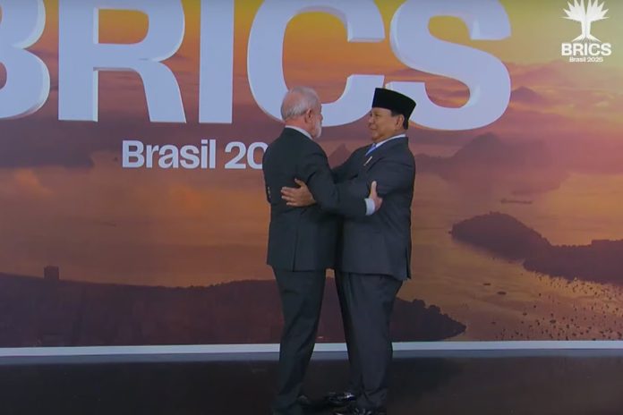 Tiba di arena KTT BRICS 2025, Presiden RI Prabowo disambut Presiden Brasil Lula. (YouTube Prabowo Subianto)(YouTube Prabowo Subianto) Tiba di arena KTT BRICS 2025, Presiden RI Prabowo disambut Presiden Brasil Lula. (YouTube Prabowo Subianto)(YouTube Prabowo Subianto)