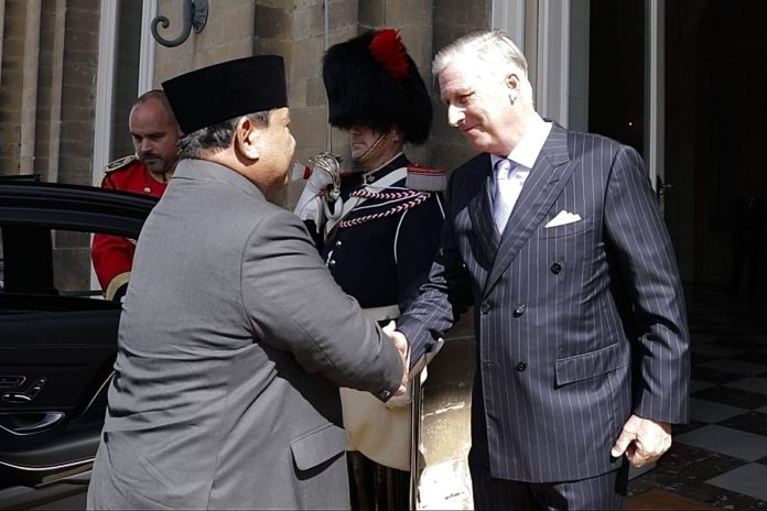 Presiden RI Prabowo Subianto bertemu Raja Belgia Philippe Leopold Louis Marie di Istana Laeken, Belgia, Minggu (13/7/2025). (Dok. Setpres)