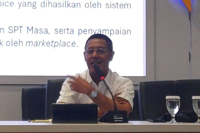 Direktur Peraturan Perpajakan I DJP Hestu Yoga Saksama saat media briefing di kantornya, Jakarta, Senin (14/7/2025)