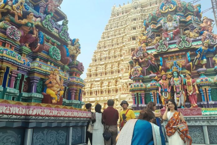 Jakarta Murugan Temple berdiri di lahan sekitar 4.000 meter yang terletak di Jalan Daan Mogot, Kalideres, Jakarta Barat (Foto: Istimewa) Jakarta Murugan Temple berdiri di lahan sekitar 4.000 meter yang terletak di Jalan Daan Mogot, Kalideres, Jakarta Barat (Foto: Istimewa)