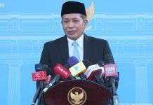 Menteri Koperasi Ferry Juliantono saat memberikan keterangan pers usai dilantik di Istana Negara, Jakarta, Senin (8/9/2025).(Dok. Sekretariat Presiden )