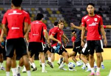 Jelang laga FIFA Matchday pemain timnas Indonesia senior Mauro Zijlstra menjalani ofisial training di Stadion Gelora Bung Tomo Surabaya, Jawa Timur, Kamis (4/9/2025) malam (Foto: Istimewa)