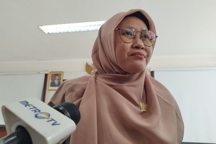 Komisioner KPAI Diyah Puspitarini saat diwawancarai di kantornya, Selasa (27/2/2024)(KOMPAS.com/XENA OLIVIA)