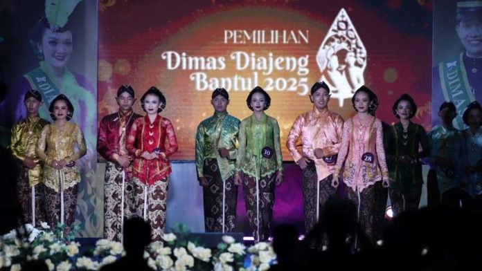 Suasana malam penganugerahan Dimas Diajeng Bantul 2025, di Pendopo Parasamya, Bantul, Kamis (11/9/2025). (Foto: Humas Pemkab Bantul) Suasana malam penganugerahan Dimas Diajeng Bantul 2025, di Pendopo Parasamya, Bantul, Kamis (11/9/2025). (Foto: Humas Pemkab Bantul)