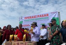 Kegiatan operasi pasar di Gunungkidul (Foto: Istimewa)