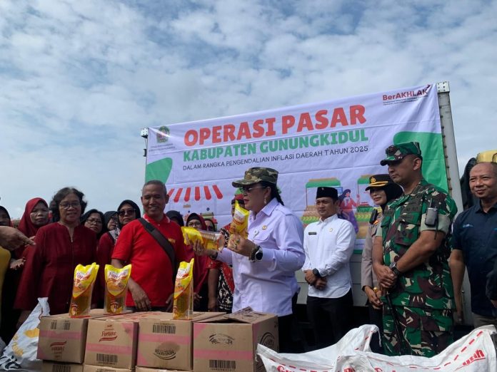 Kegiatan operasi pasar di Gunungkidul (Foto: Istimewa)